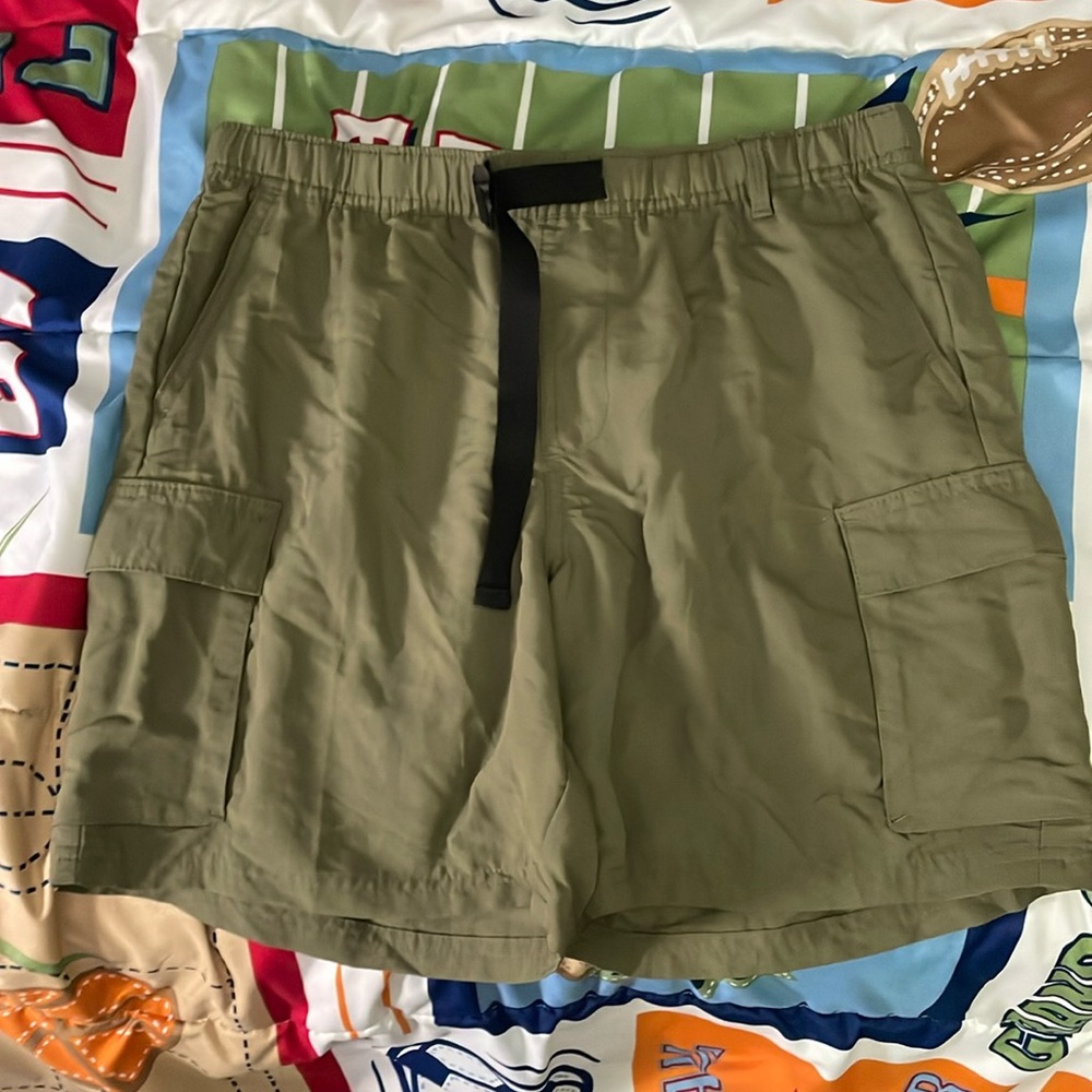 Rsq dark green shorts